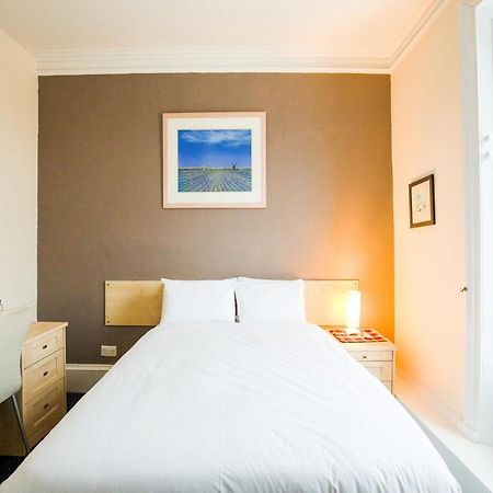The Aboukir Hotel คาร์นูสตี ภายนอก รูปภาพ